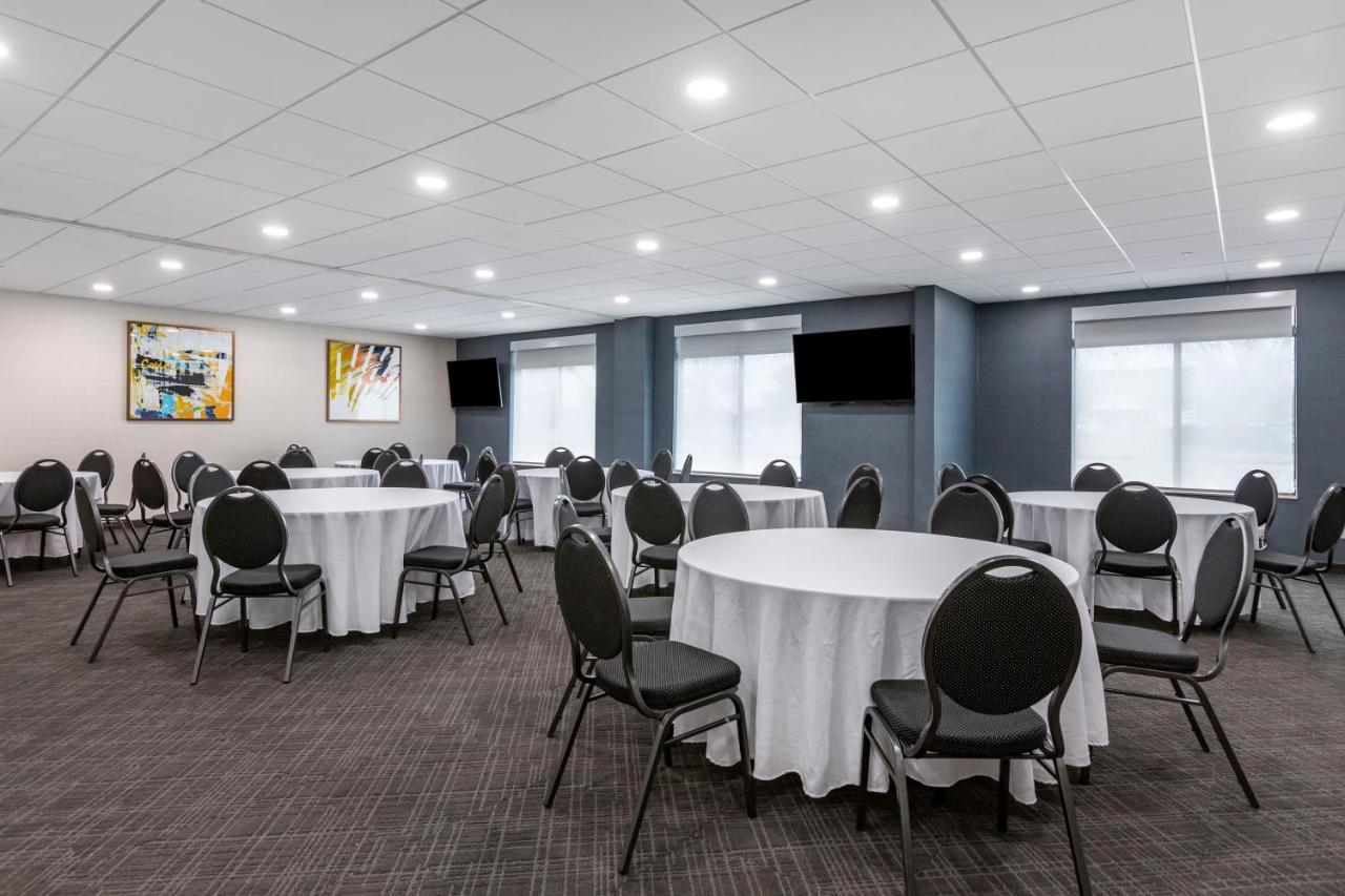 Comfort Inn & Suites Grand Blanc-Flint Экстерьер фото