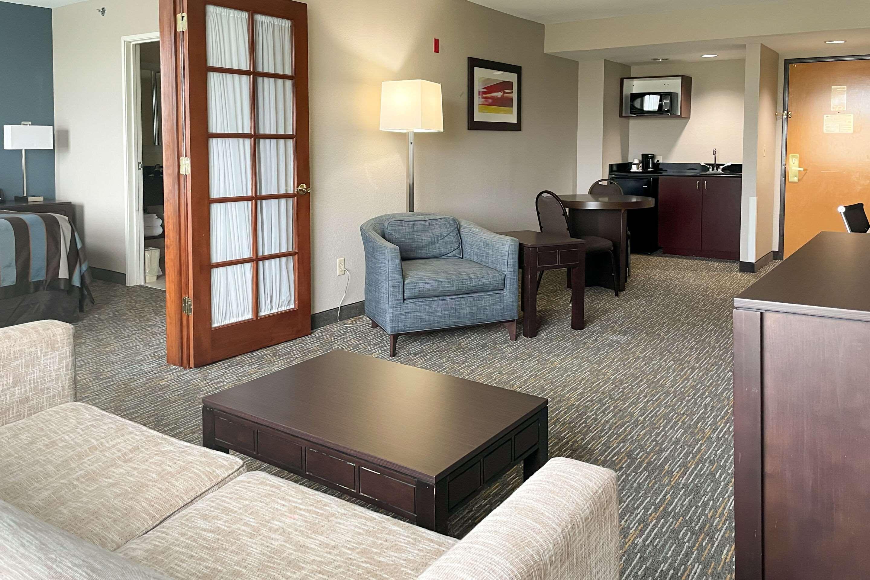 Comfort Inn & Suites Grand Blanc-Flint Экстерьер фото