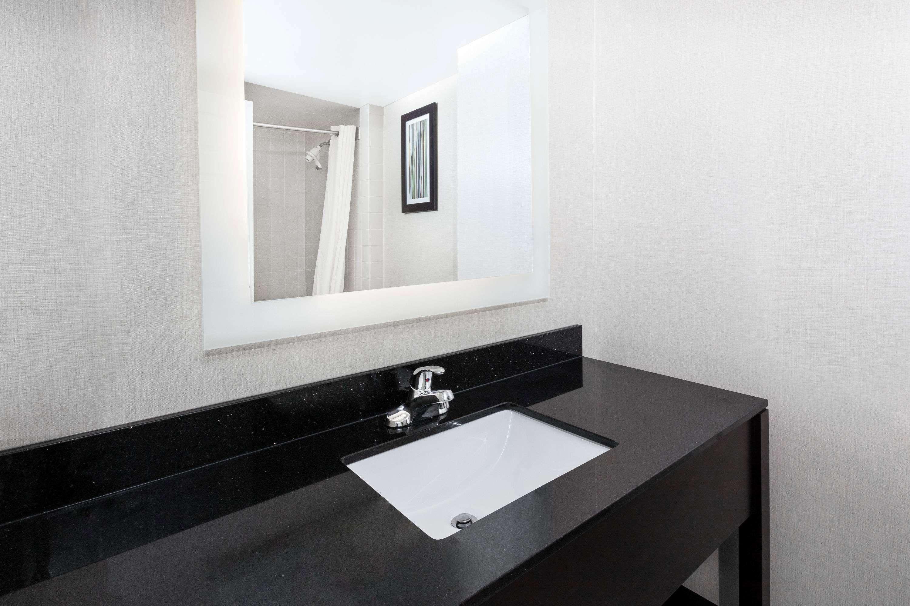 Comfort Inn & Suites Grand Blanc-Flint Экстерьер фото