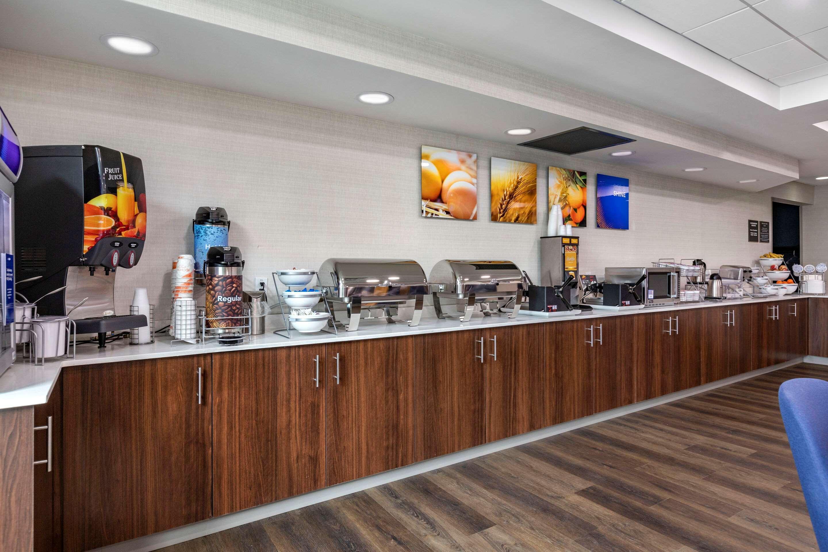 Comfort Inn & Suites Grand Blanc-Flint Экстерьер фото